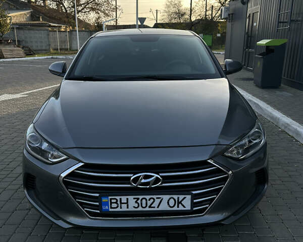 Сірий Хендай Елантра, об'ємом двигуна 2 л та пробігом 160 тис. км за 12800 $, фото 1 на Automoto.ua