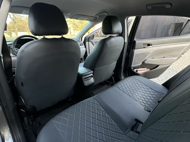 Сірий Хендай Елантра, об'ємом двигуна 2 л та пробігом 160 тис. км за 12800 $, фото 6 на Automoto.ua