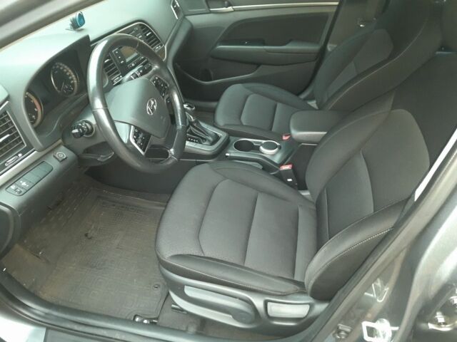 Сірий Хендай Елантра, об'ємом двигуна 0 л та пробігом 132 тис. км за 10900 $, фото 9 на Automoto.ua