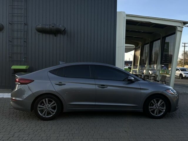 Сірий Хендай Елантра, об'ємом двигуна 2 л та пробігом 160 тис. км за 12800 $, фото 9 на Automoto.ua