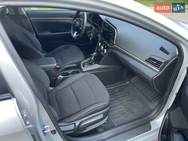 Серый Хендай Элантра, объемом двигателя 2 л и пробегом 97 тыс. км за 11999 $, фото 29 на Automoto.ua