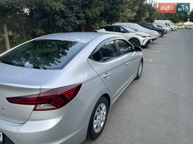 Серый Хендай Элантра, объемом двигателя 2 л и пробегом 97 тыс. км за 11999 $, фото 15 на Automoto.ua