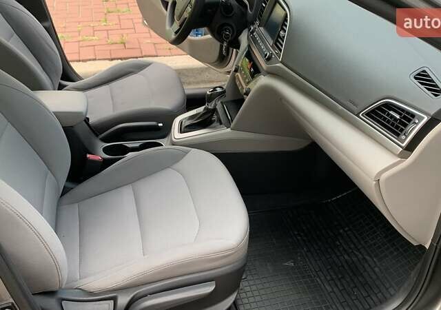 Сірий Хендай Елантра, об'ємом двигуна 2 л та пробігом 165 тис. км за 10700 $, фото 22 на Automoto.ua