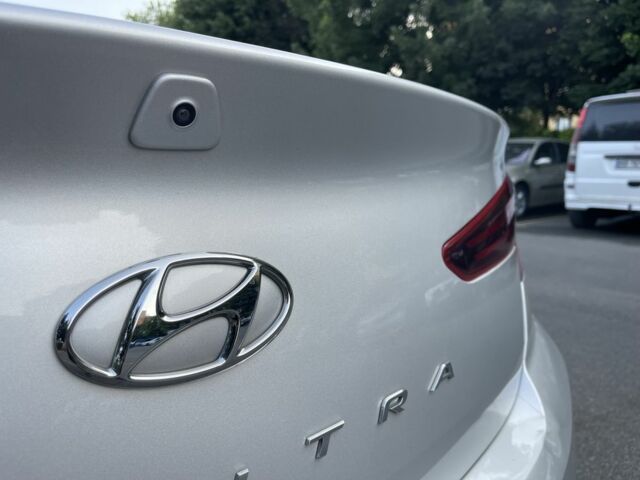 Серый Хендай Элантра, объемом двигателя 2 л и пробегом 96 тыс. км за 12399 $, фото 4 на Automoto.ua