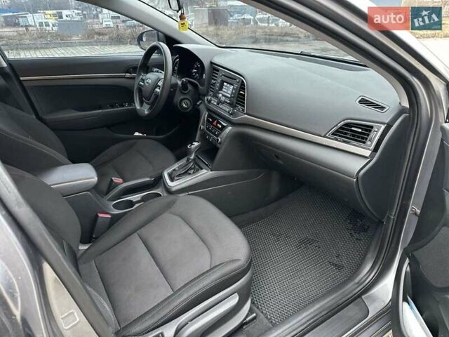 Серый Хендай Элантра, объемом двигателя 2 л и пробегом 175 тыс. км за 11200 $, фото 10 на Automoto.ua