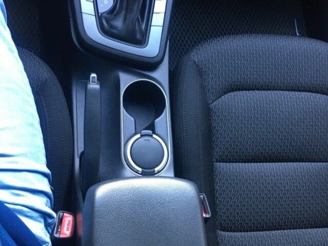 Сірий Хендай Елантра, об'ємом двигуна 2 л та пробігом 183 тис. км за 15000 $, фото 6 на Automoto.ua