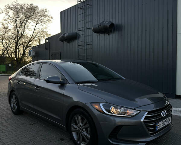 Сірий Хендай Елантра, об'ємом двигуна 2 л та пробігом 160 тис. км за 12800 $, фото 2 на Automoto.ua