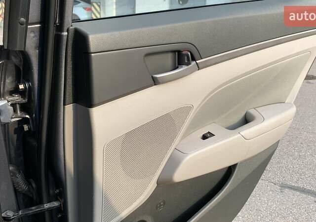 Сірий Хендай Елантра, об'ємом двигуна 2 л та пробігом 165 тис. км за 10700 $, фото 23 на Automoto.ua