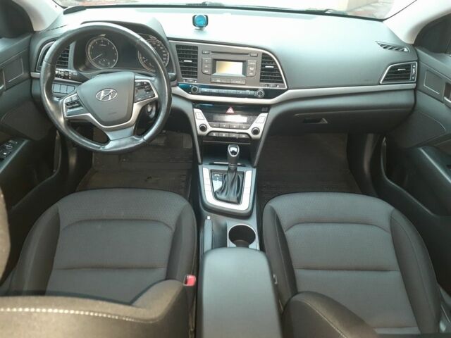 Сірий Хендай Елантра, об'ємом двигуна 0 л та пробігом 132 тис. км за 10900 $, фото 14 на Automoto.ua