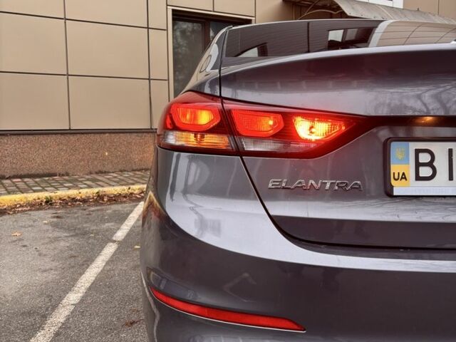 Сірий Хендай Елантра, об'ємом двигуна 1.6 л та пробігом 111 тис. км за 11900 $, фото 3 на Automoto.ua