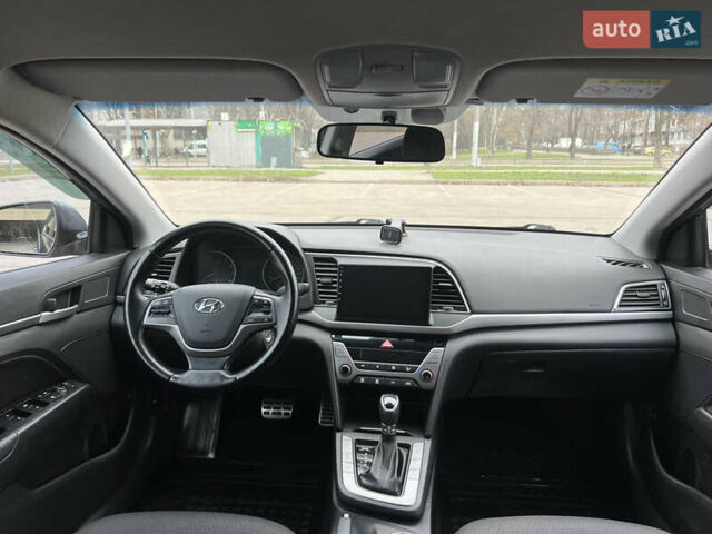 Серый Хендай Элантра, объемом двигателя 1.98 л и пробегом 128 тыс. км за 12500 $, фото 17 на Automoto.ua
