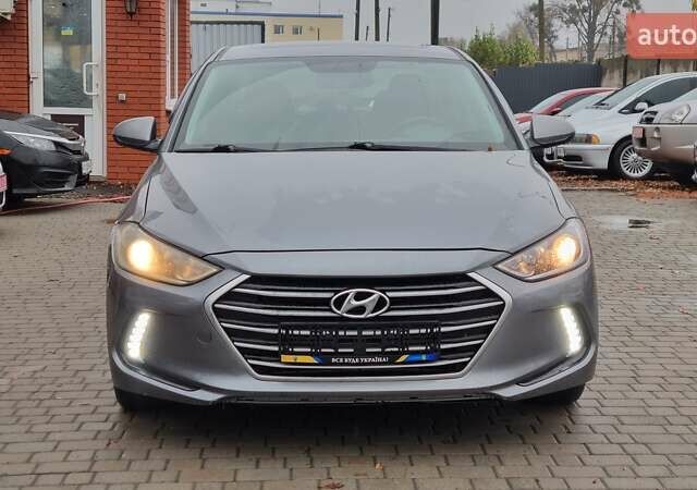 Серый Хендай Элантра, объемом двигателя 2 л и пробегом 89 тыс. км за 11100 $, фото 3 на Automoto.ua