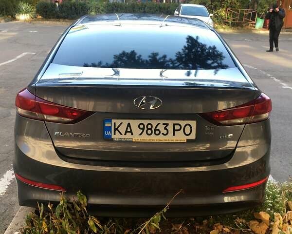 Серый Хендай Элантра, объемом двигателя 2 л и пробегом 183 тыс. км за 15000 $, фото 10 на Automoto.ua
