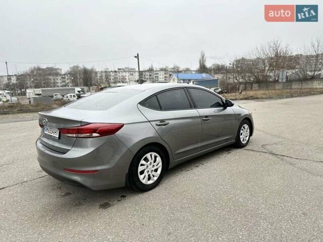 Серый Хендай Элантра, объемом двигателя 2 л и пробегом 175 тыс. км за 11200 $, фото 1 на Automoto.ua