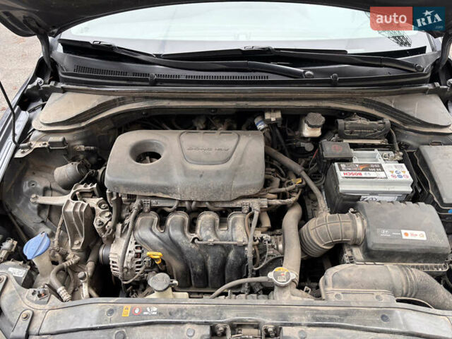 Серый Хендай Элантра, объемом двигателя 1.6 л и пробегом 111 тыс. км за 11900 $, фото 18 на Automoto.ua