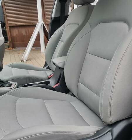 Серый Хендай Элантра, объемом двигателя 2 л и пробегом 89 тыс. км за 11100 $, фото 13 на Automoto.ua