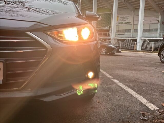 Сірий Хендай Елантра, об'ємом двигуна 1.6 л та пробігом 111 тис. км за 11900 $, фото 17 на Automoto.ua