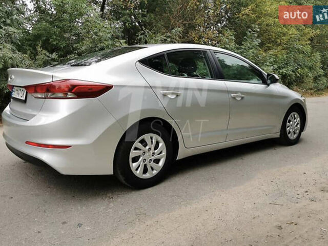Серый Хендай Элантра, объемом двигателя 2 л и пробегом 85 тыс. км за 14100 $, фото 3 на Automoto.ua