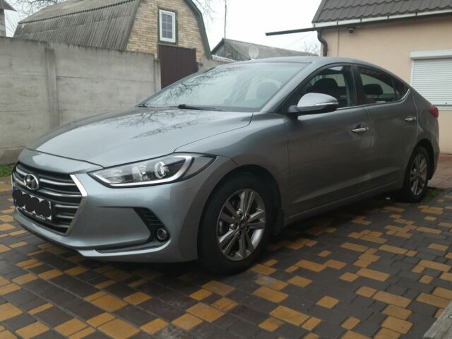 Сірий Хендай Елантра, об'ємом двигуна 0 л та пробігом 132 тис. км за 10900 $, фото 1 на Automoto.ua