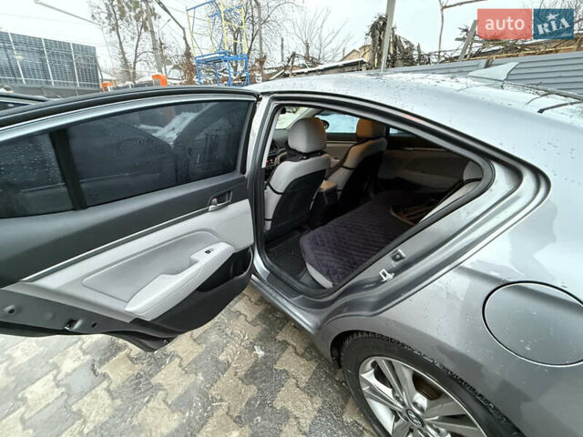 Серый Хендай Элантра, объемом двигателя 2 л и пробегом 93 тыс. км за 12400 $, фото 11 на Automoto.ua