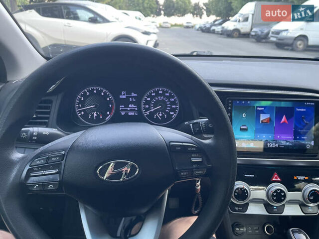 Серый Хендай Элантра, объемом двигателя 2 л и пробегом 97 тыс. км за 12500 $, фото 24 на Automoto.ua