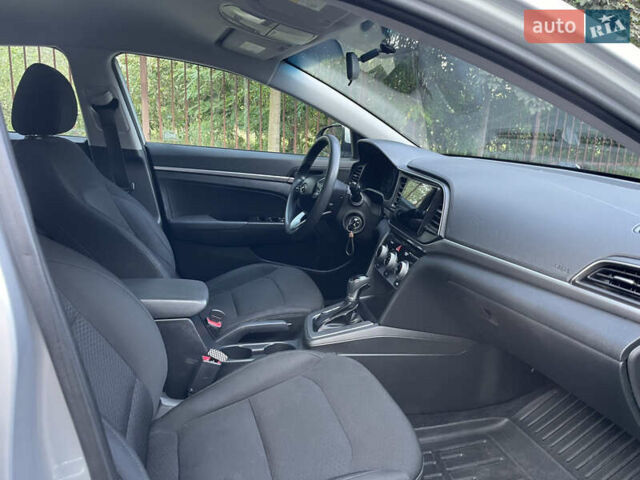 Серый Хендай Элантра, объемом двигателя 2 л и пробегом 97 тыс. км за 11999 $, фото 30 на Automoto.ua