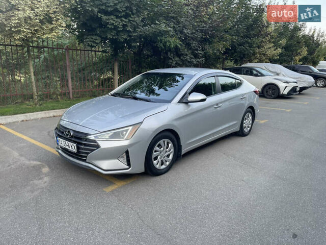 Серый Хендай Элантра, объемом двигателя 2 л и пробегом 97 тыс. км за 11999 $, фото 6 на Automoto.ua