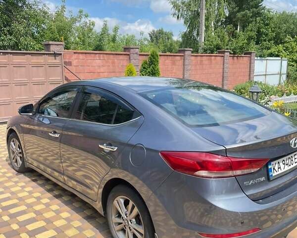 Серый Хендай Элантра, объемом двигателя 1.59 л и пробегом 173 тыс. км за 12000 $, фото 1 на Automoto.ua