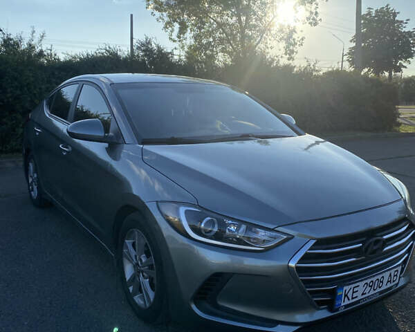 Серый Хендай Элантра, объемом двигателя 2 л и пробегом 96 тыс. км за 9800 $, фото 4 на Automoto.ua