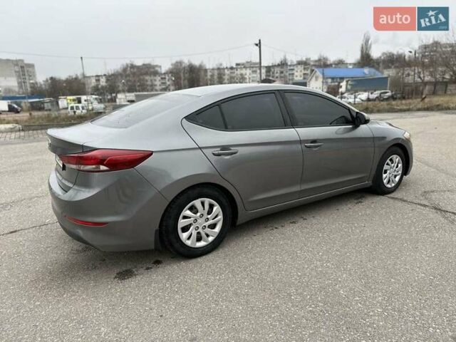 Серый Хендай Элантра, объемом двигателя 2 л и пробегом 175 тыс. км за 11200 $, фото 16 на Automoto.ua