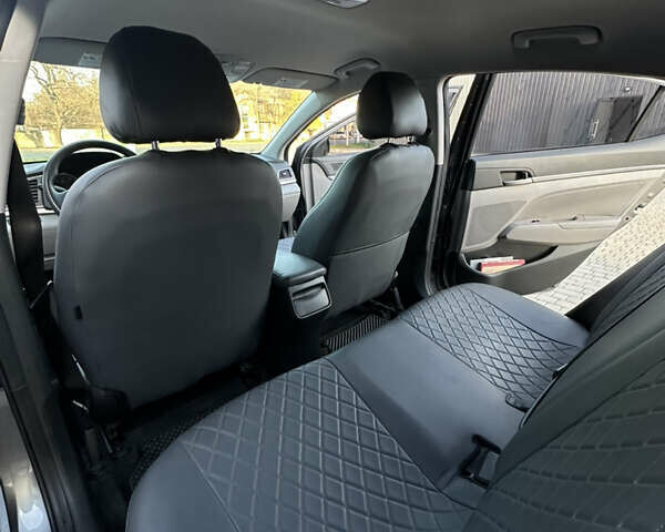 Сірий Хендай Елантра, об'ємом двигуна 2 л та пробігом 160 тис. км за 12800 $, фото 12 на Automoto.ua