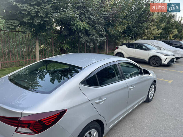 Серый Хендай Элантра, объемом двигателя 2 л и пробегом 97 тыс. км за 12500 $, фото 11 на Automoto.ua