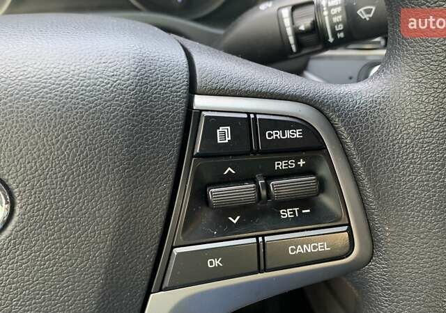 Сірий Хендай Елантра, об'ємом двигуна 2 л та пробігом 165 тис. км за 10700 $, фото 34 на Automoto.ua