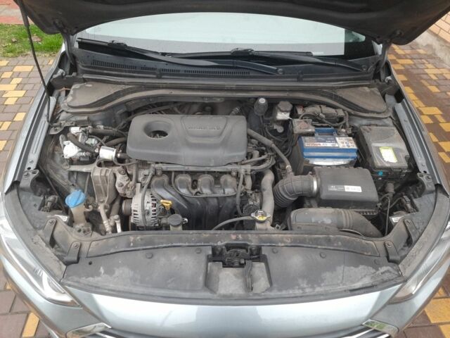 Сірий Хендай Елантра, об'ємом двигуна 0 л та пробігом 132 тис. км за 10900 $, фото 19 на Automoto.ua