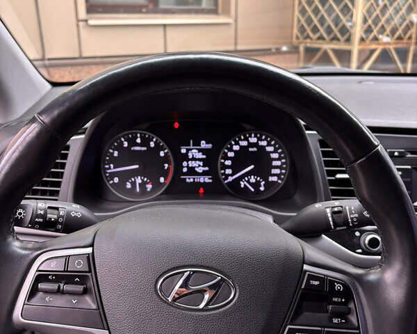 Серый Хендай Элантра, объемом двигателя 1.6 л и пробегом 111 тыс. км за 11900 $, фото 13 на Automoto.ua