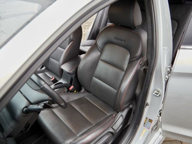 Серый Хендай Элантра, объемом двигателя 1.6 л и пробегом 145 тыс. км за 12500 $, фото 12 на Automoto.ua