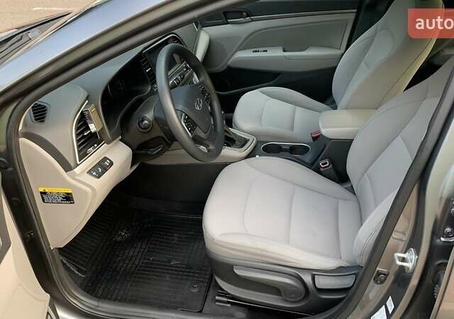 Сірий Хендай Елантра, об'ємом двигуна 2 л та пробігом 165 тис. км за 10700 $, фото 15 на Automoto.ua