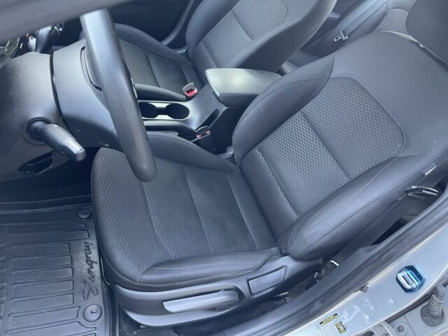 Серый Хендай Элантра, объемом двигателя 2 л и пробегом 96 тыс. км за 12399 $, фото 16 на Automoto.ua