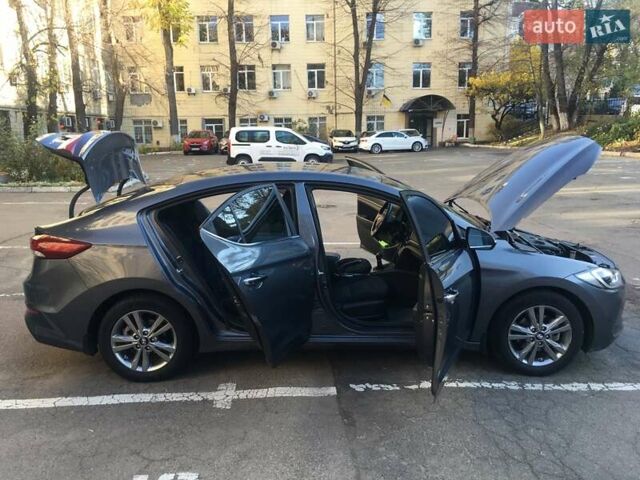 Серый Хендай Элантра, объемом двигателя 2 л и пробегом 183 тыс. км за 15000 $, фото 12 на Automoto.ua