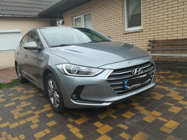 Сірий Хендай Елантра, об'ємом двигуна 0 л та пробігом 132 тис. км за 10900 $, фото 2 на Automoto.ua