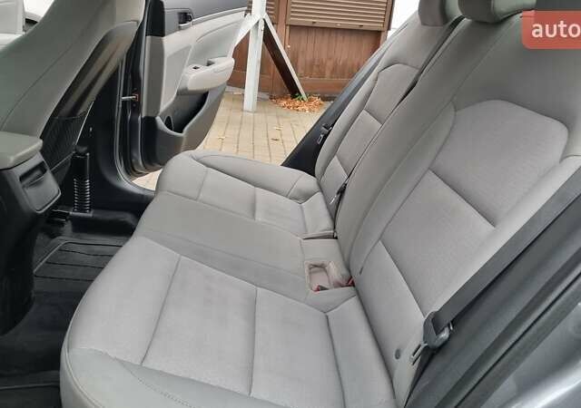 Серый Хендай Элантра, объемом двигателя 2 л и пробегом 89 тыс. км за 11100 $, фото 19 на Automoto.ua