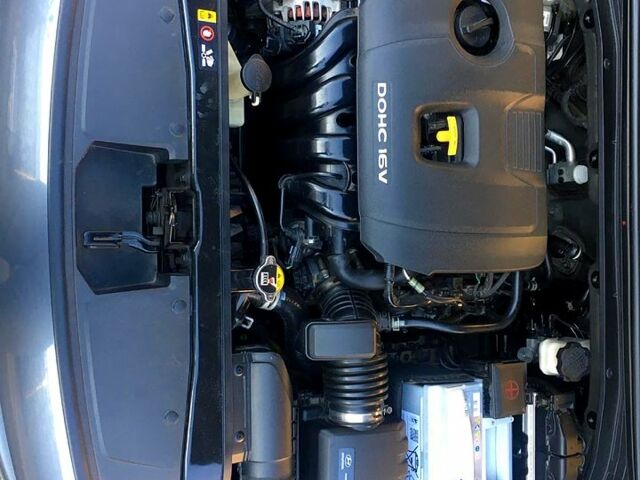 Серый Хендай Элантра, объемом двигателя 2 л и пробегом 183 тыс. км за 15000 $, фото 7 на Automoto.ua