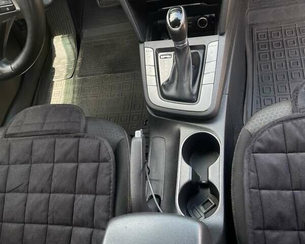 Серый Хендай Элантра, объемом двигателя 1.59 л и пробегом 173 тыс. км за 12000 $, фото 9 на Automoto.ua