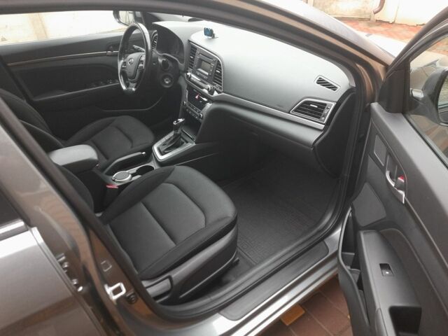 Сірий Хендай Елантра, об'ємом двигуна 0 л та пробігом 132 тис. км за 10900 $, фото 16 на Automoto.ua