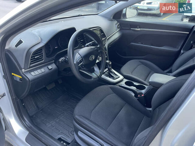 Серый Хендай Элантра, объемом двигателя 2 л и пробегом 97 тыс. км за 12500 $, фото 17 на Automoto.ua