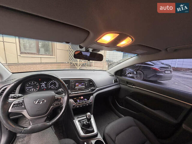 Серый Хендай Элантра, объемом двигателя 1.6 л и пробегом 111 тыс. км за 11900 $, фото 10 на Automoto.ua