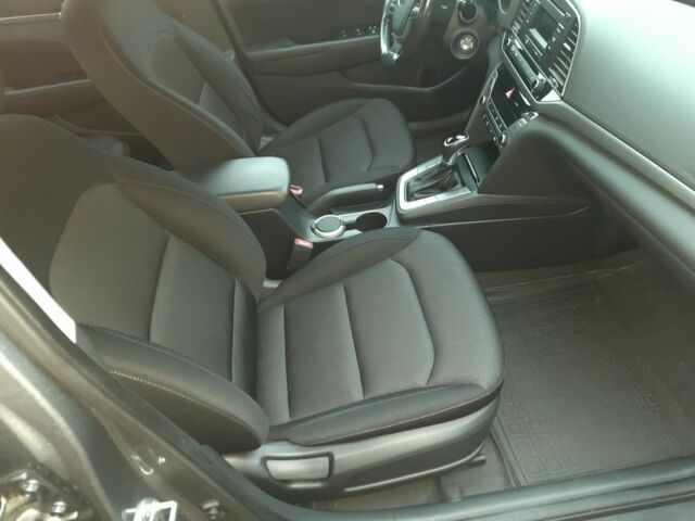 Сірий Хендай Елантра, об'ємом двигуна 0 л та пробігом 132 тис. км за 10900 $, фото 17 на Automoto.ua