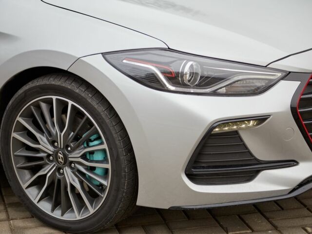 Серый Хендай Элантра, объемом двигателя 1.6 л и пробегом 145 тыс. км за 12500 $, фото 8 на Automoto.ua