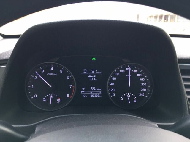 Сірий Хендай Елантра, об'ємом двигуна 2 л та пробігом 183 тис. км за 15000 $, фото 1 на Automoto.ua