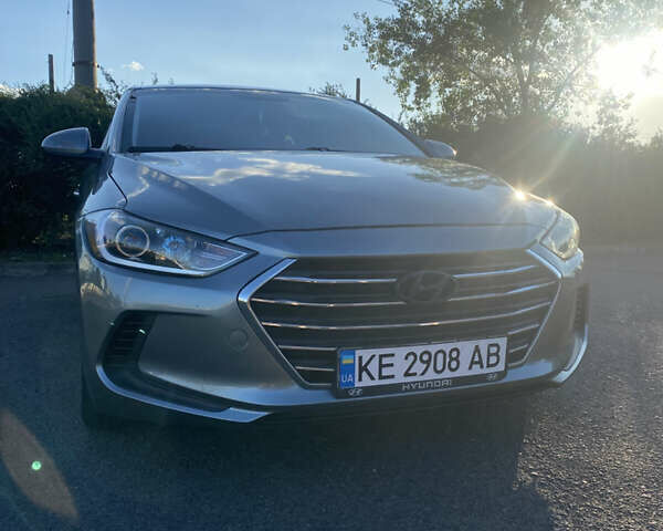 Серый Хендай Элантра, объемом двигателя 2 л и пробегом 96 тыс. км за 9800 $, фото 2 на Automoto.ua